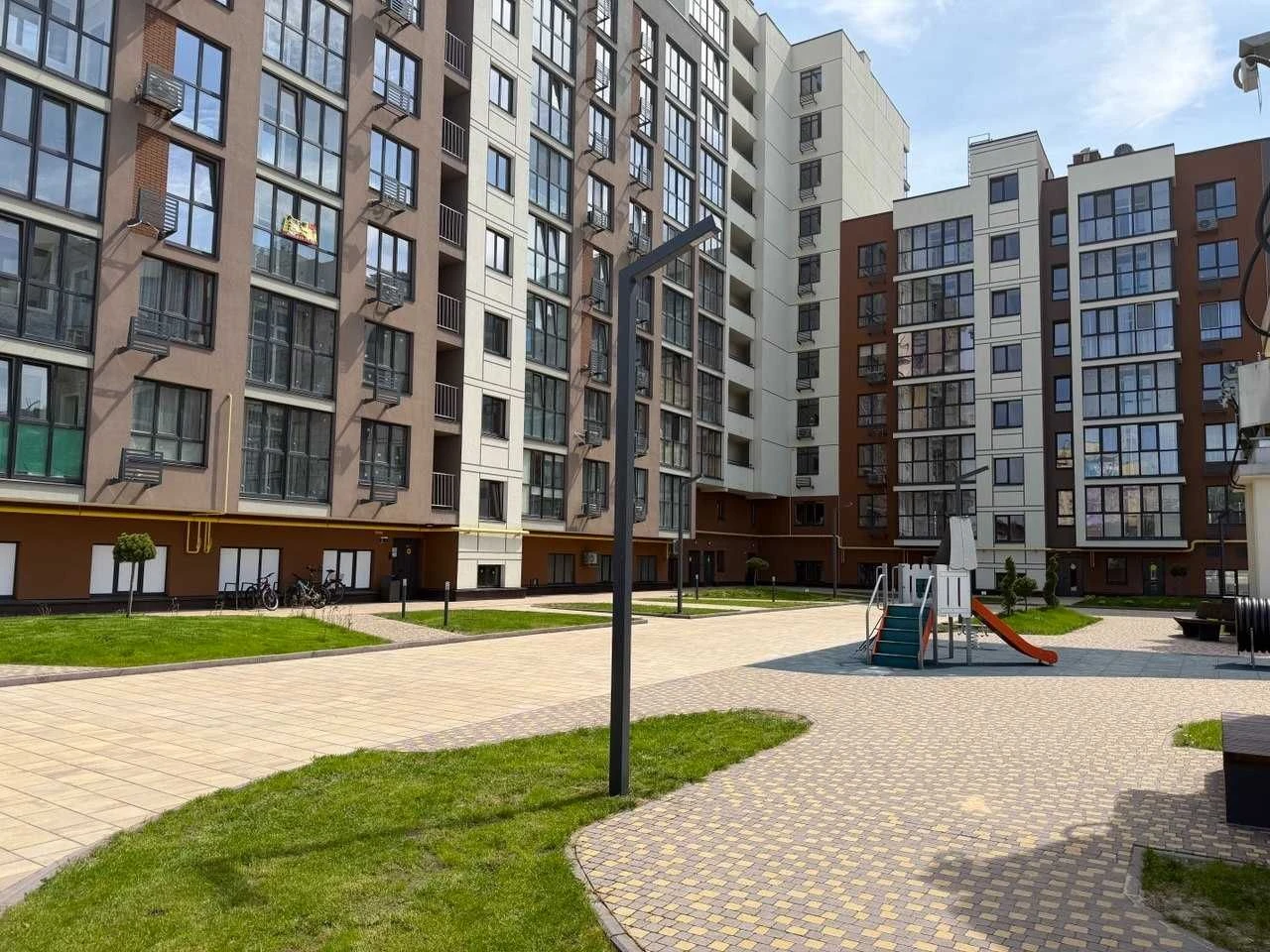 ТЕРМІНОВО!! 1 К КВАРТИРА + окрема КОМОРА в місто ВИШНЕВЕ в Ж
