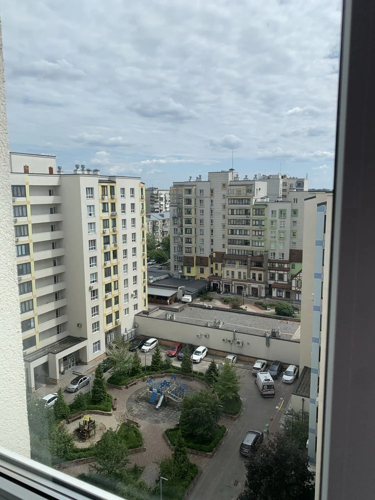 Продам 2 кімнатну квартиру жк Акварелі  1,  Вишневе