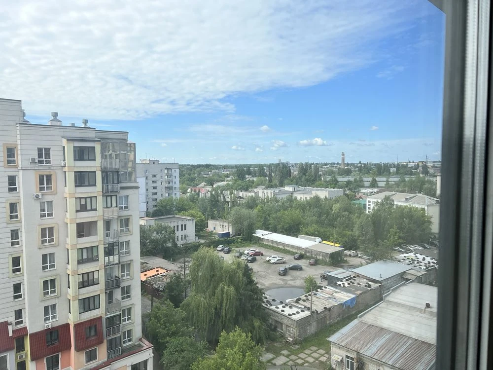 3-bedroom apartment 86.5 sq.m from owner in Business Class residential complex