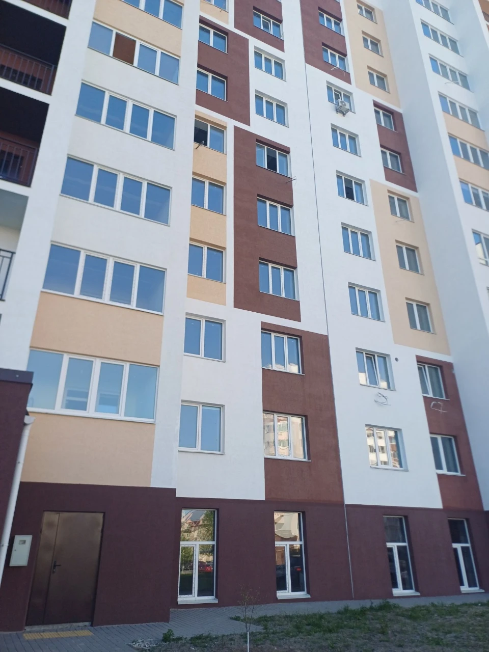 Продам 2к квартиру в зданому будинку Жк  Сади Вишневі