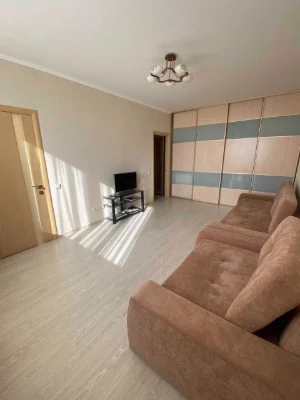 Spacious 1-bedroom apartment with renovation on the 5th floor, Lesya Ukrainka Street