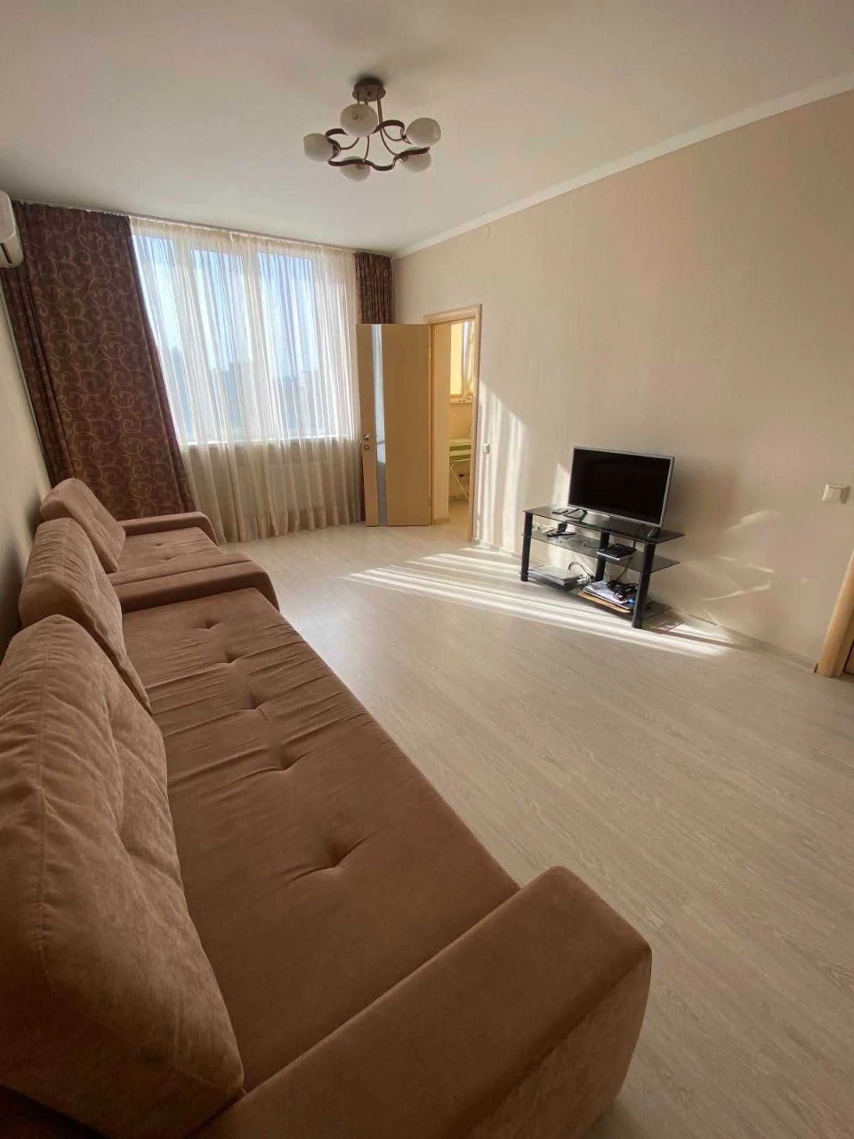 Spacious 1-bedroom apartment with renovation on the 5th floor, Lesya Ukrainka Street