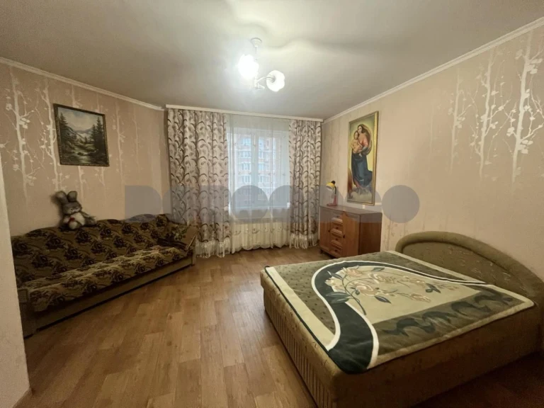 Продаж 2-кім. кв-ри 76.1 м2  м. Вишневе, вул. Вітянська 1А