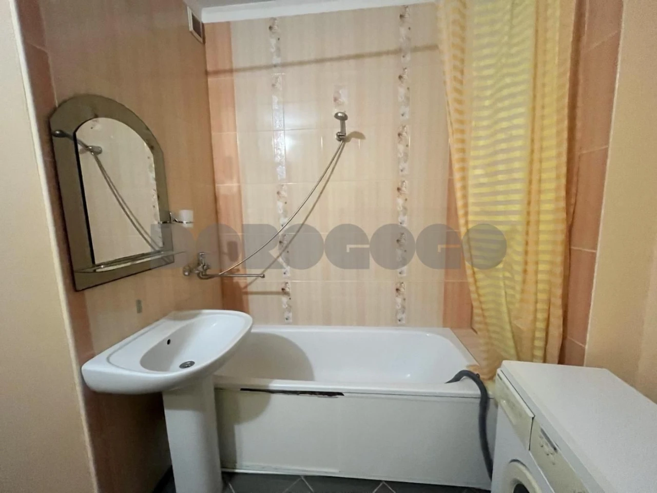 Продаж 2-кім. кв-ри 76.1 м2  м. Вишневе, вул. Вітянська 1А
