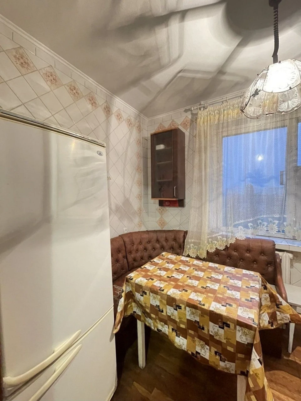 Продаж  3 кімнатної квартири м.Вишневий.  72кв.м два  балкон