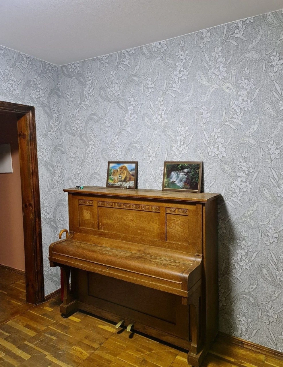 Продаж  3 кімнатної квартири м.Вишневий.  72кв.м два  балкон