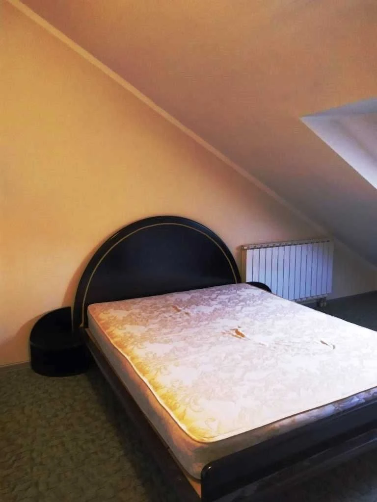 Продам 2 кімнатну квартиру, 109 м2, мансардний поверх. Вишне
