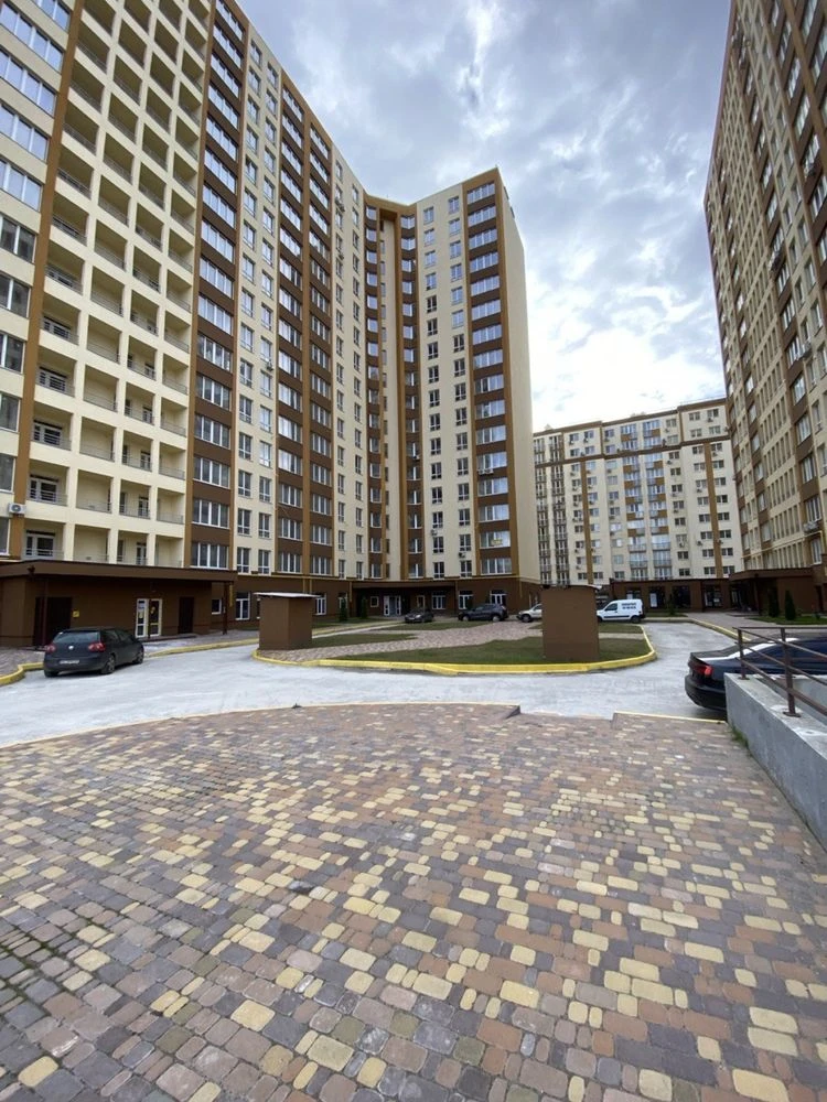 Держпрограми. Єоселя. 2 кімнатна квартира центр Вишневого ЖК
