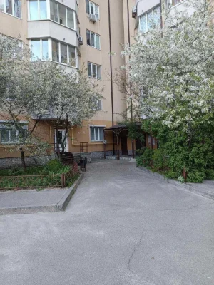 Продам 2-кімнатну квартиру в м.Вишневе вул. аїнки