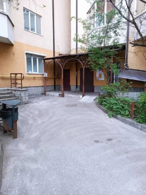 Продам 2-кімнатну квартиру в м.Вишневе вул. аїнки