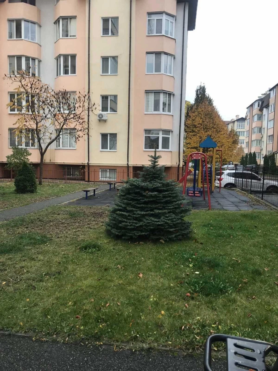 Продам однокімнатну квартиру місті Вишневому,Київська обл