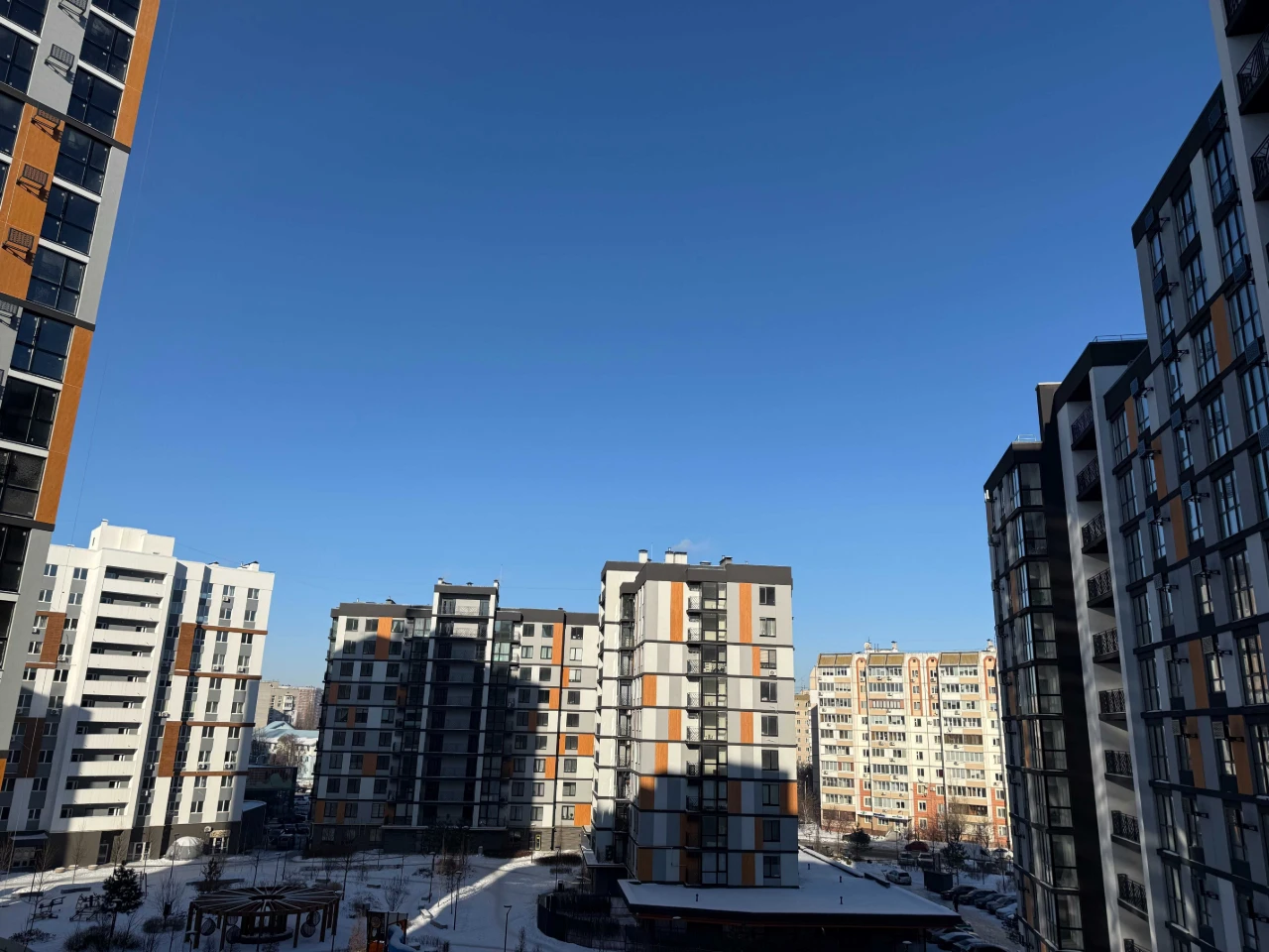ЄОСЕЛЯ 2-кімнатна квартира 64 м.кв. АТМОСФЕРА