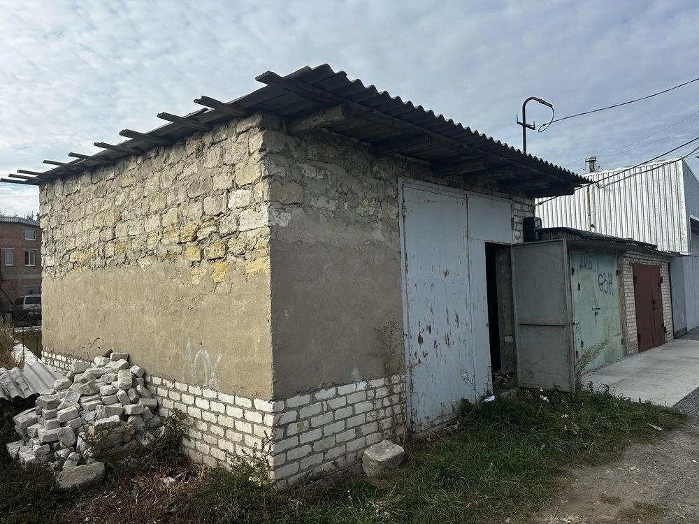 Продам гараж в кооперативі "Жигулі"