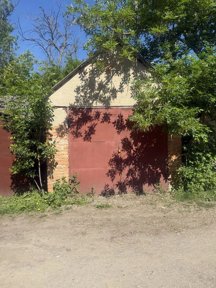 Гараж в городе Хмельник