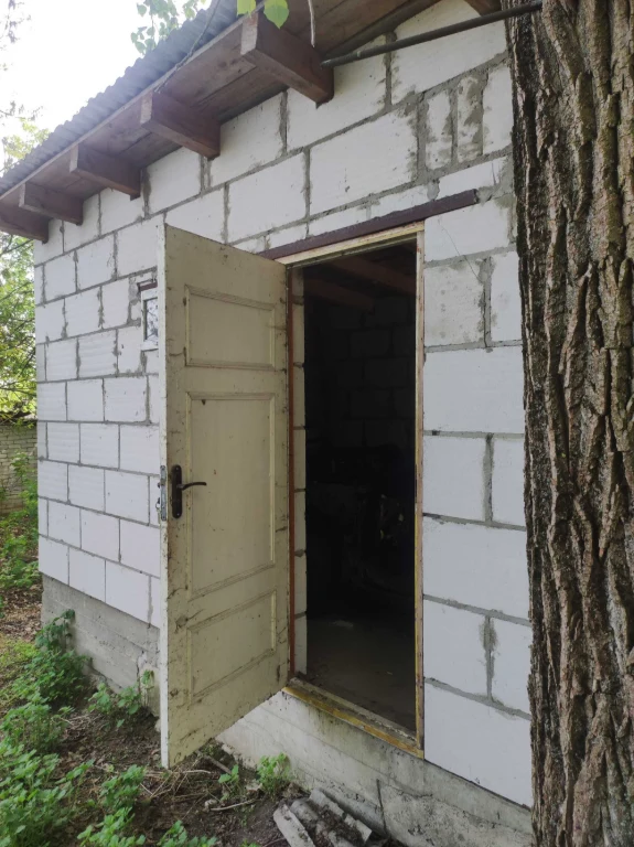 For Sale: Brick Garage