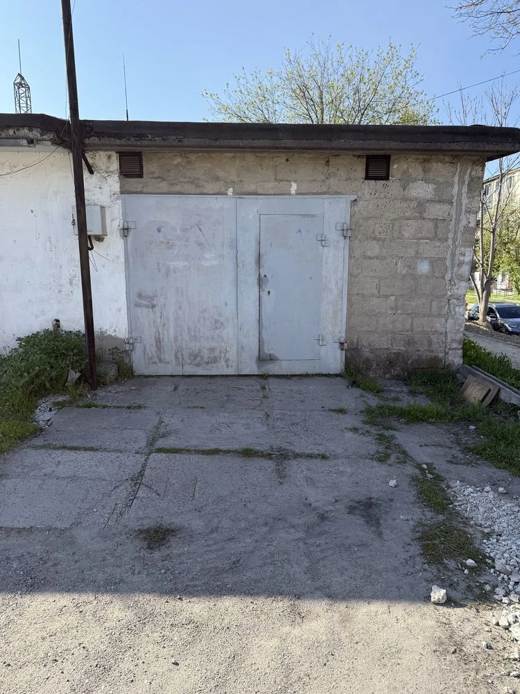 Продам гараж район Димитровского рынка!