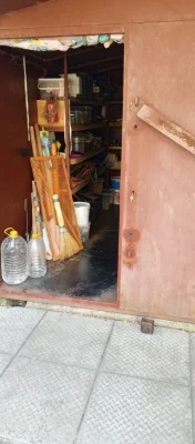 Цільно металевий сарай