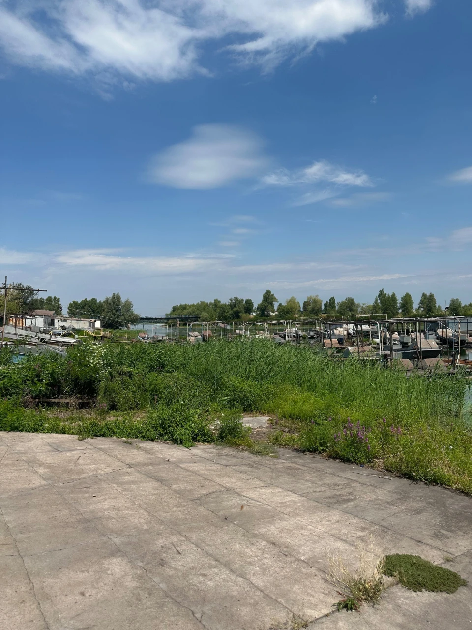 Продам Лодочный гараж, городская лодочная станция Волна