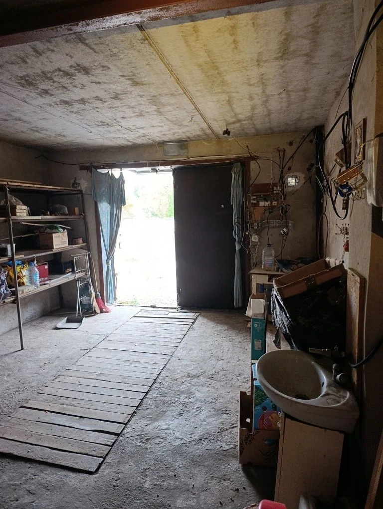 Garage in Mudrenaya in the Gornich Cooperative