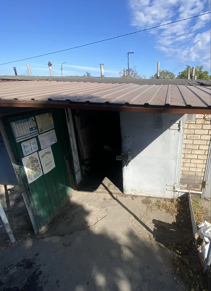 Garage in the "Cosmonauts" cooperative house