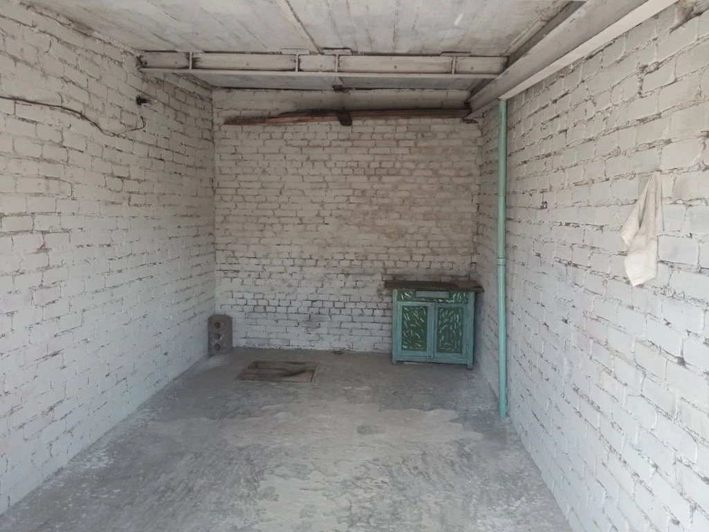 Необхідно продати свій гараж.