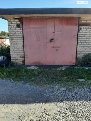 Garage in a Garage Cooperative - Central City