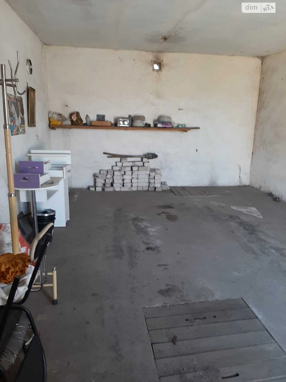 Garage in a Garage Cooperative - Central City