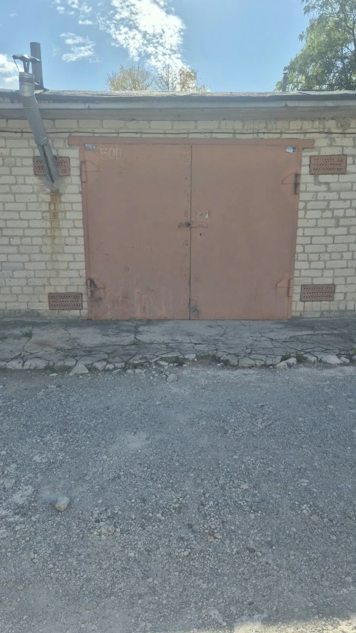 Продаю гараж ,кооператив "Горизонт"