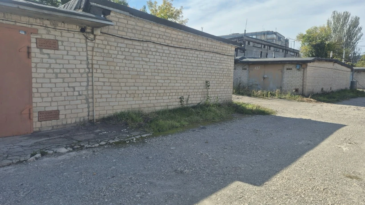 Продаю гараж ,кооператив "Горизонт"