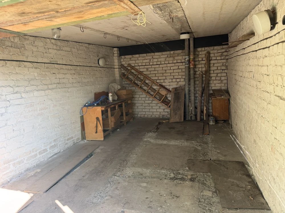 Garage at Cosmonauts Street