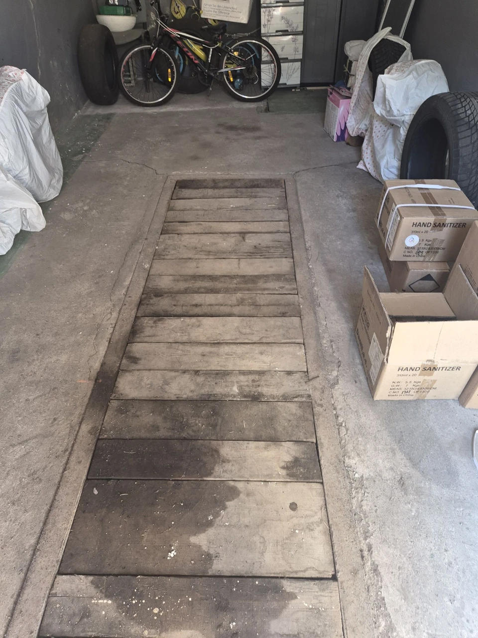 For Sale: Garage near Kobylyanoskaya Street, near Pushkin Street, Balhashskaya stop!