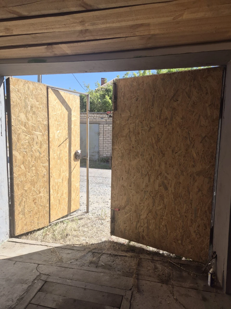 For Sale: Garage near Kobylyanoskaya Street, near Pushkin Street, Balhashskaya stop!