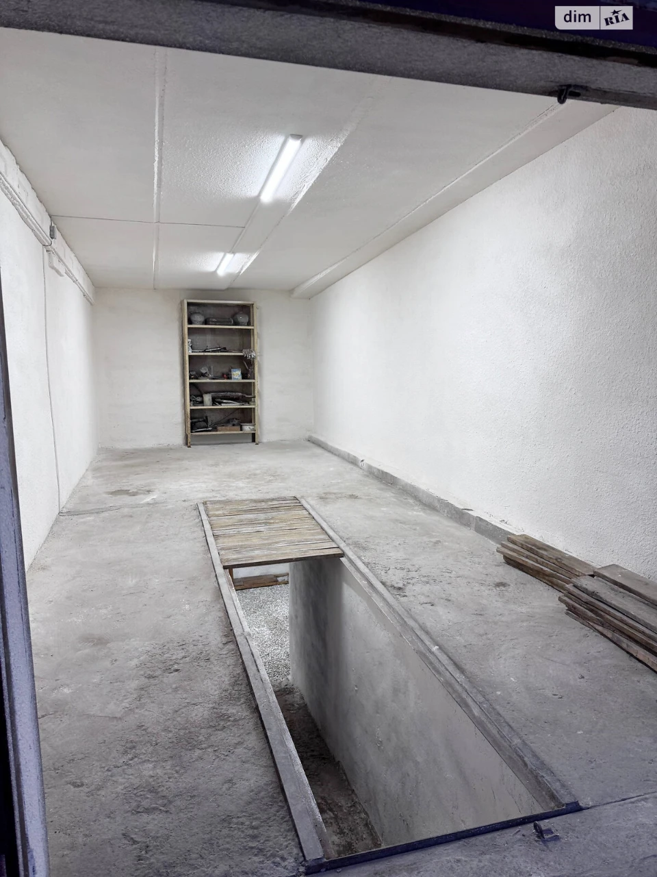Garage Space for Sale in a Garage Cooperative