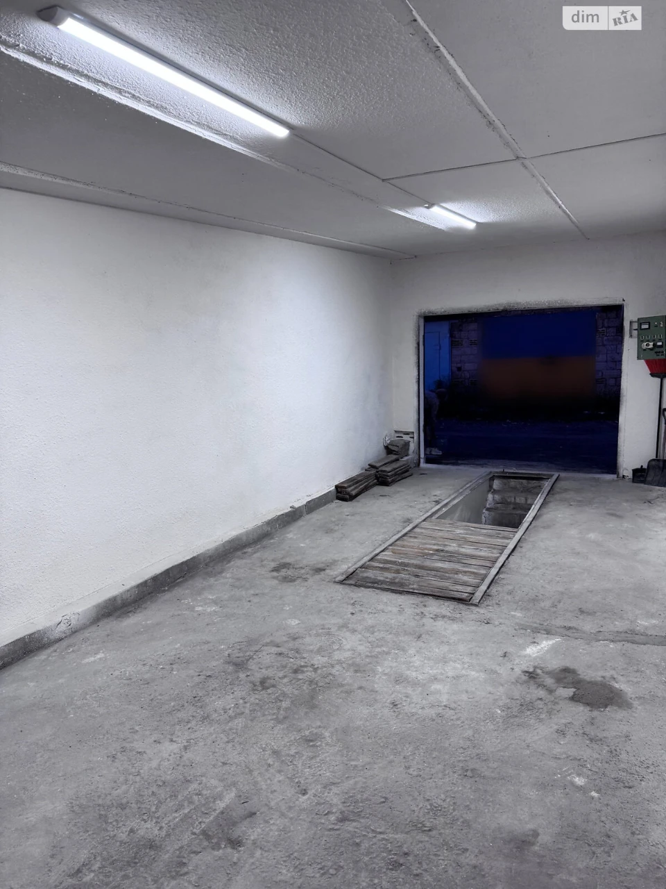 Garage Space for Sale in a Garage Cooperative