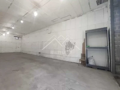 Sale of a large garage (box) in the Central District