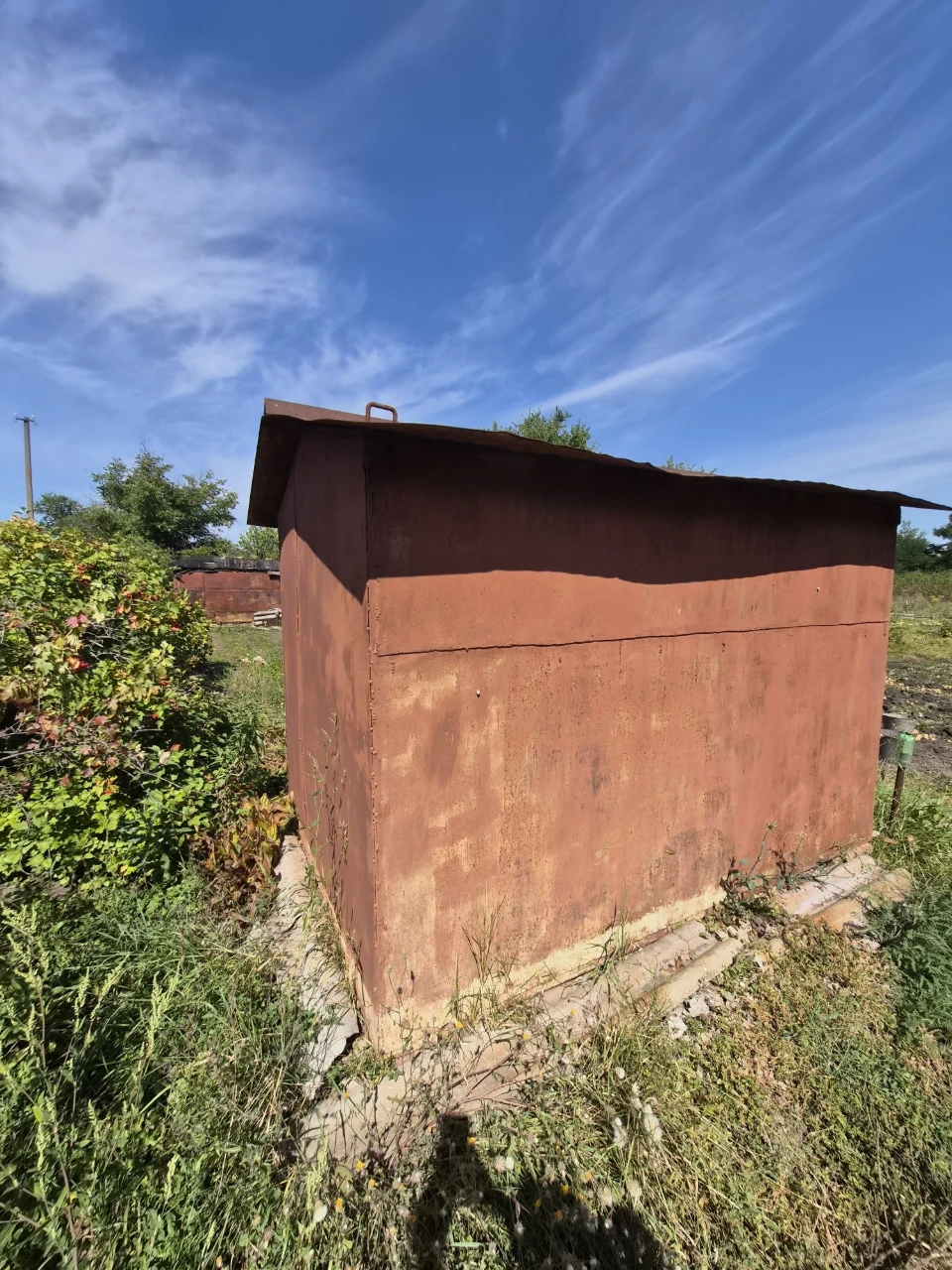 For Sale: Garage-House near Lozvatka