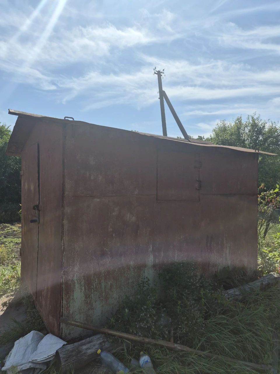 For Sale: Garage-House near Lozvatka