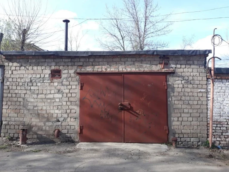 Garage, Social District.
