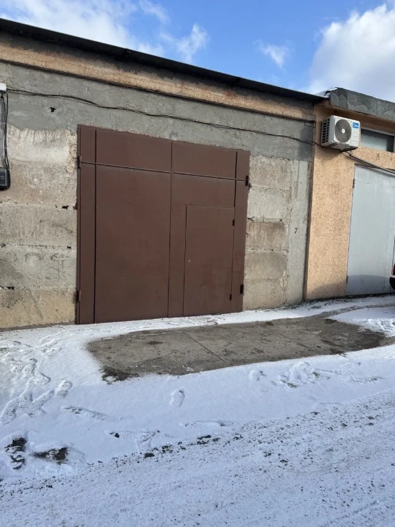Бокс (гараж) у ГБК «Тілець» 36,9  м2, в районі 4-ої дитячої