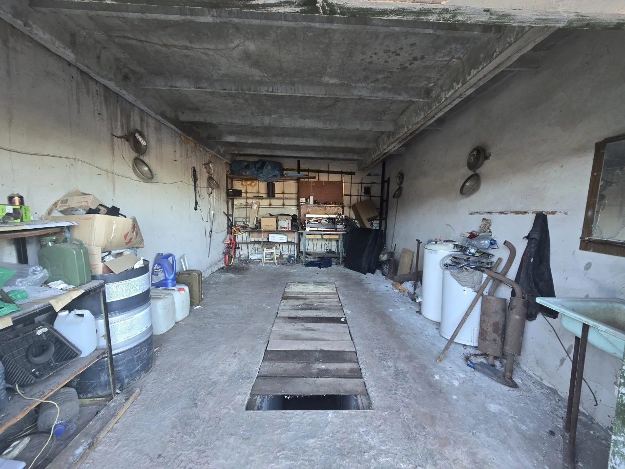 Capital Garage 64