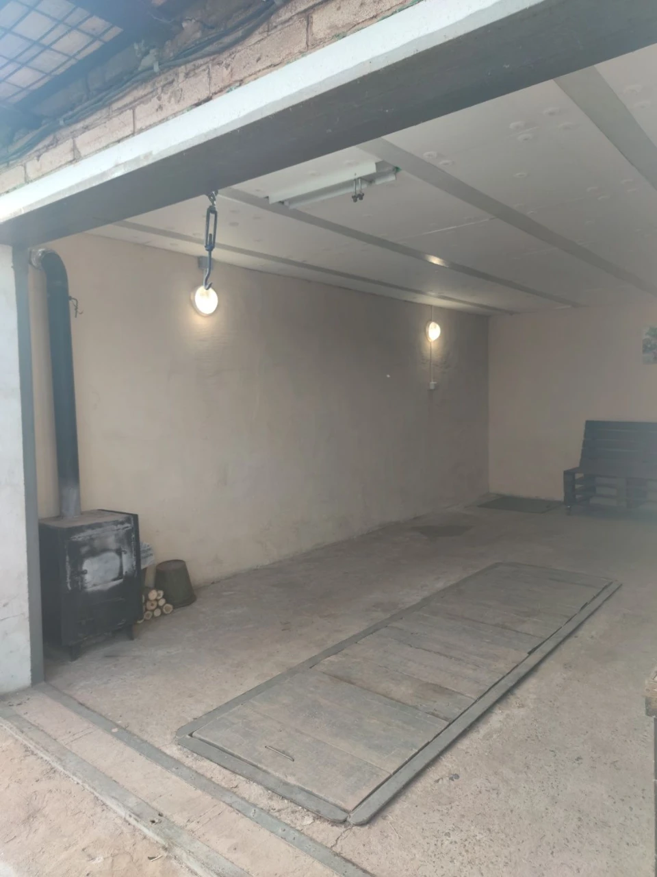 Garage with a pit. Garage cooperative Artemovets