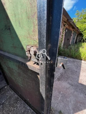 Sale of Garage, Central District