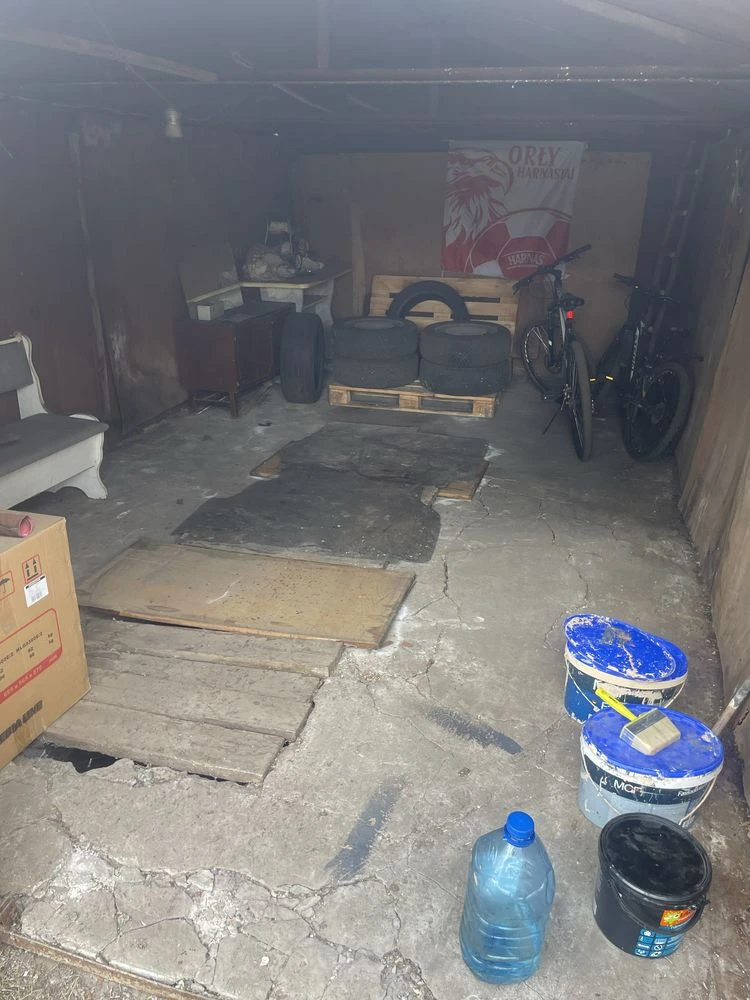For sale: Garage in the "Burevestnik" cooperative