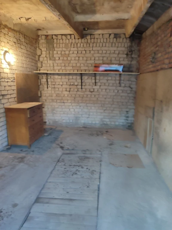 Продаж гаража в ком.Краснозвёздный на Заречном.Срочно!!