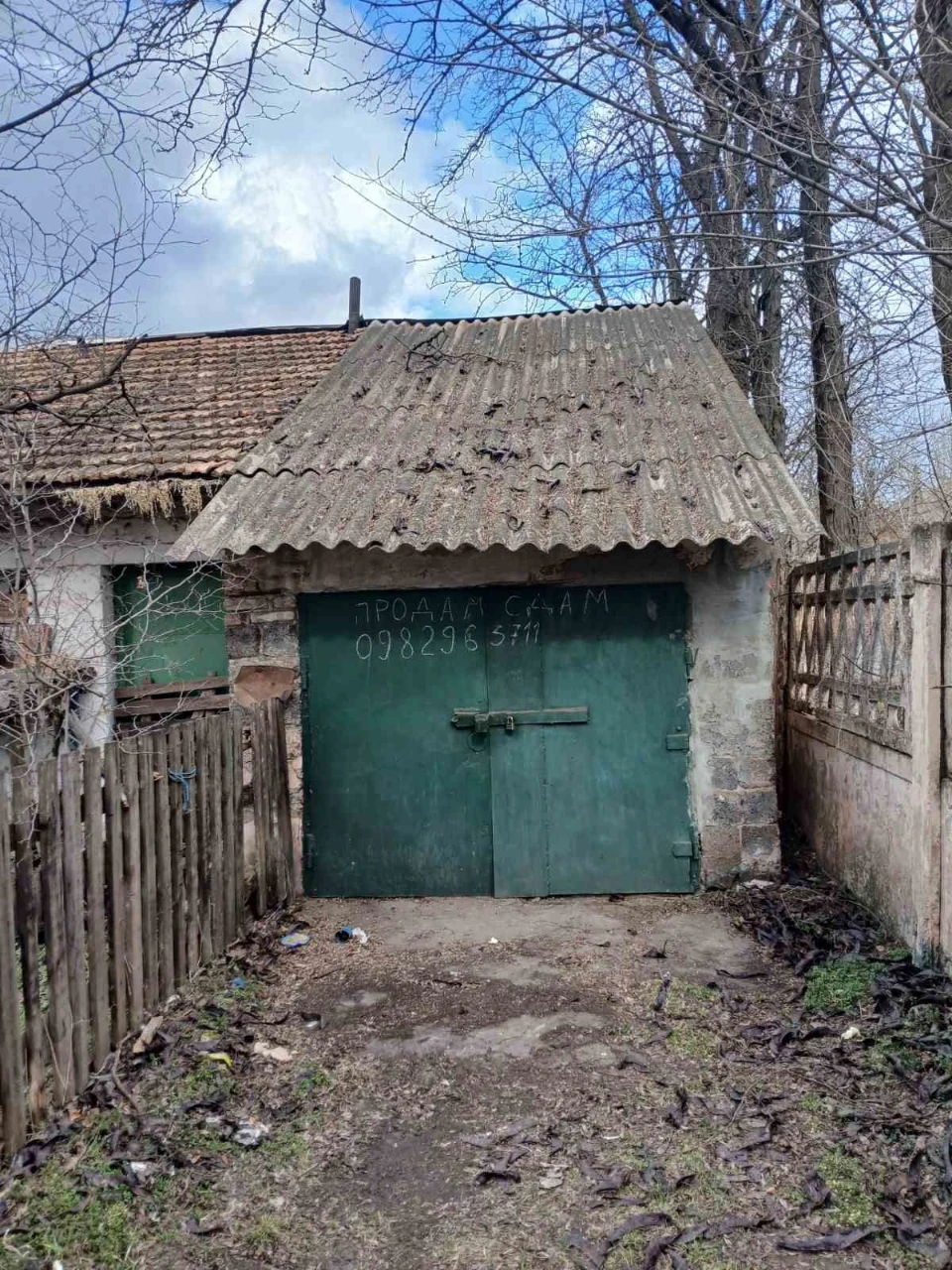 Продаж гаража або оренда на вулиці Артема.