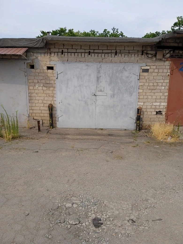 For sale garage on Zarichnoye