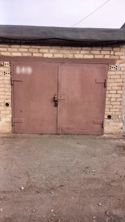 For Sale: Garage in the "Cosmonauts" area.