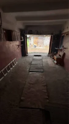 Garage with pit and cellar 20.5 m2