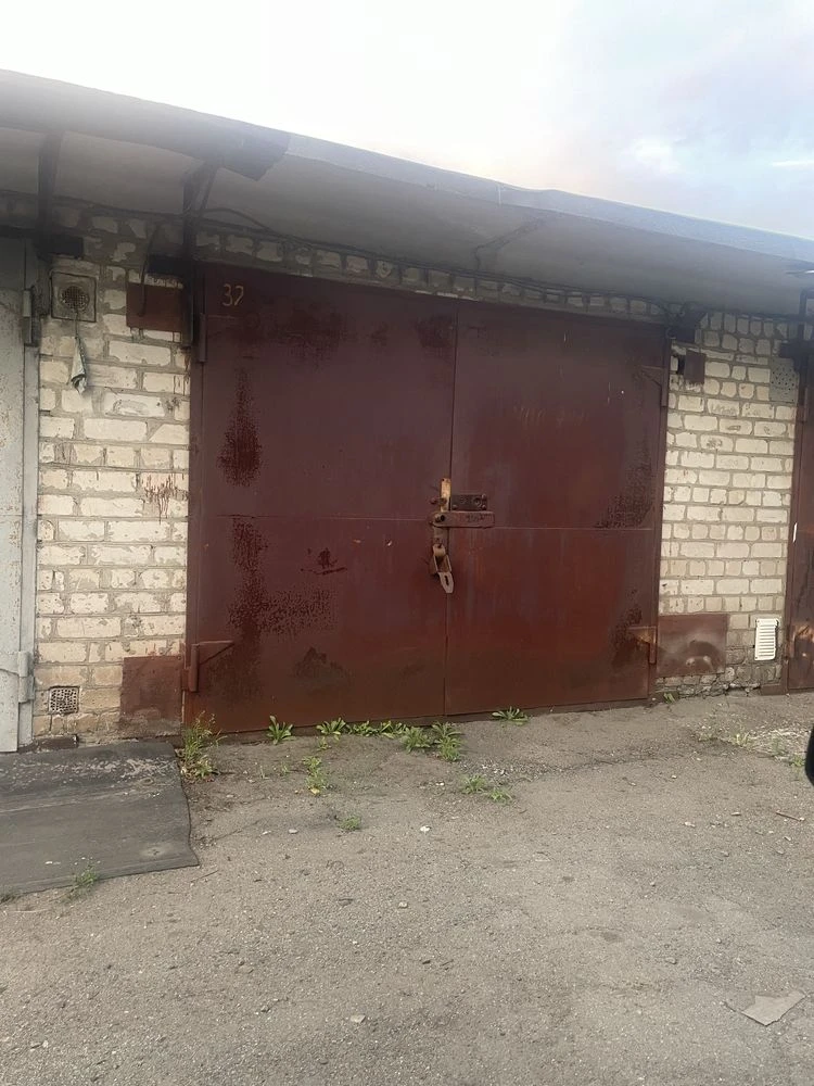 Продається гараж 6х4 біля Даманського