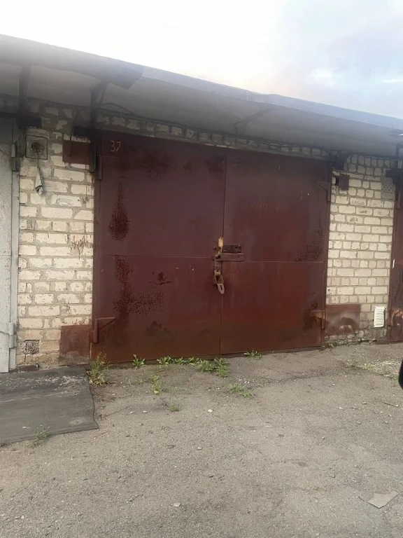 Продам гараж 6х4 возле Даманского